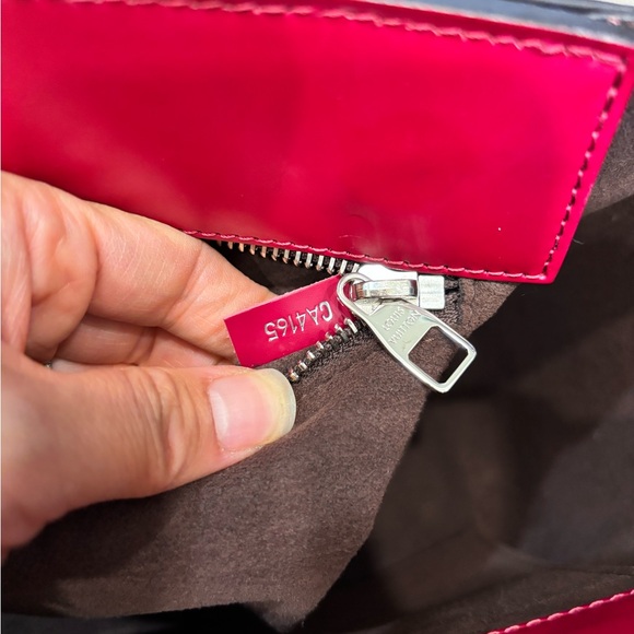 Authentic Louis Vuitton Fuchsia Epi Leather Phenix PM Bag - Picture 11 of 11